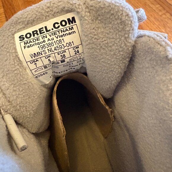 NWT Sorel Kinetic RNEGD Sport Boots - Waterproof, Insulated - Pink & Grey - Picture 7 of 8
